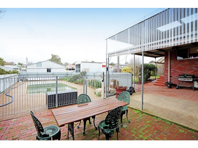 20 Hammond Street, Junee NSW 2663
