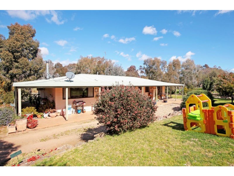 5920 Gundagai Rd, Junee NSW 2663