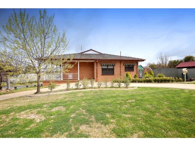 39 Bolton St, Junee NSW 2663