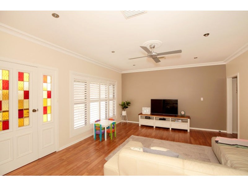 39 Bolton St, Junee NSW 2663