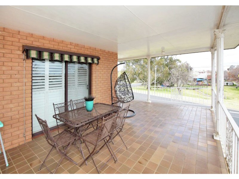 39 Bolton St, Junee NSW 2663