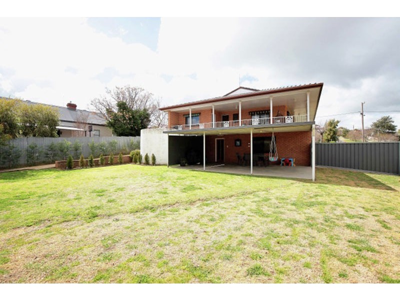 39 Bolton St, Junee NSW 2663