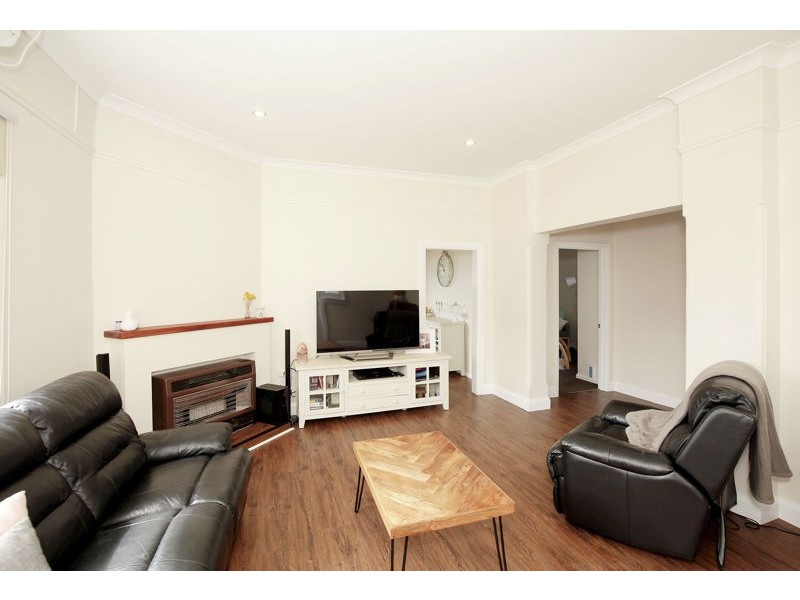 88 Main Street, Junee NSW 2663