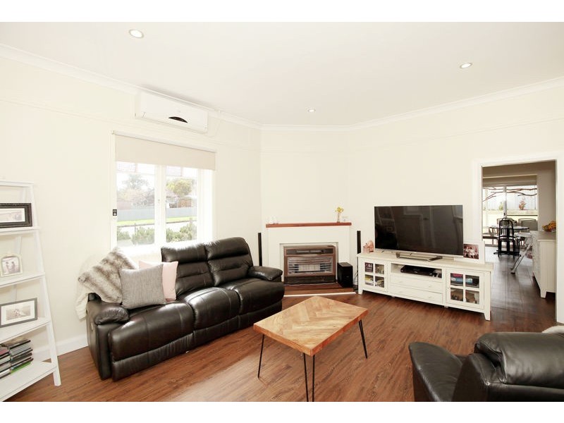 88 Main Street, Junee NSW 2663