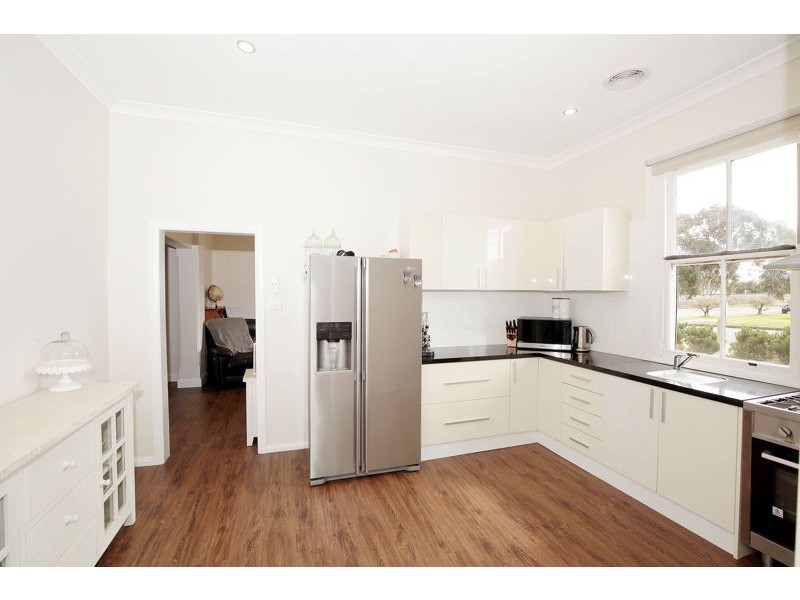 88 Main Street, Junee NSW 2663