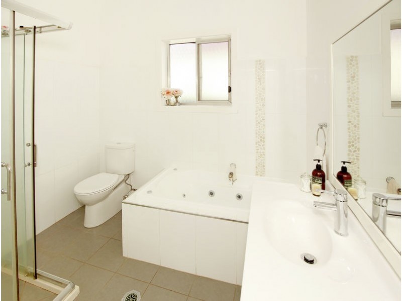 88 Main Street, Junee NSW 2663