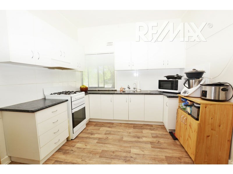 10 Fitzroy St, Junee NSW 2663