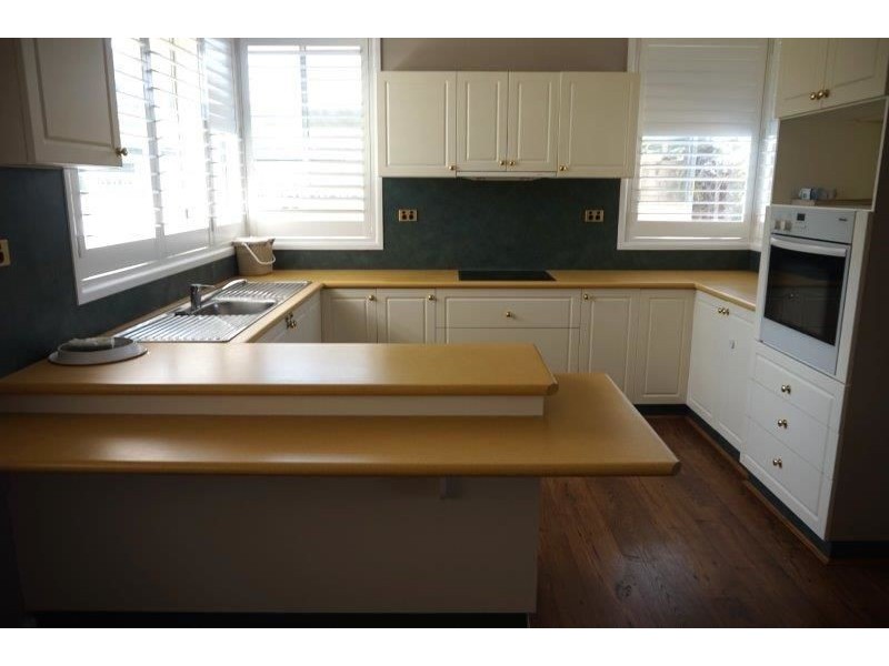 14 Lillian Street, Junee NSW 2663