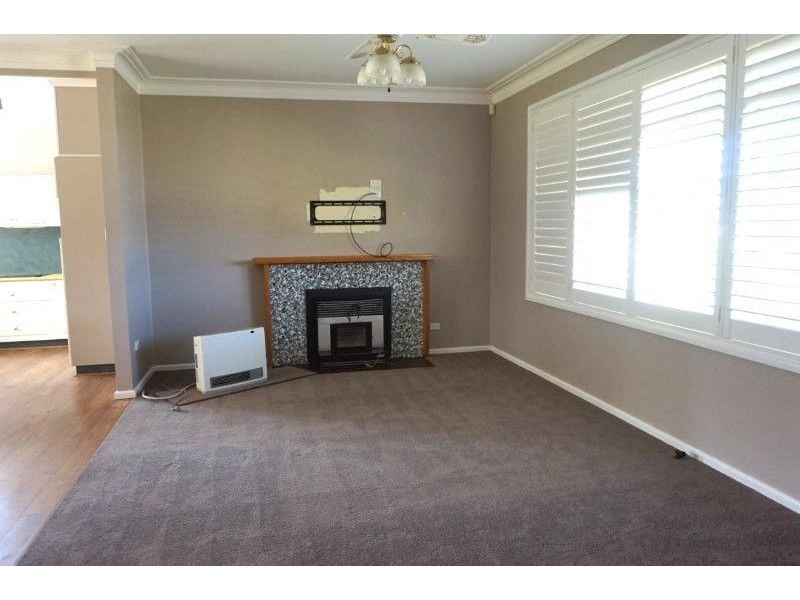 14 Lillian Street, Junee NSW 2663