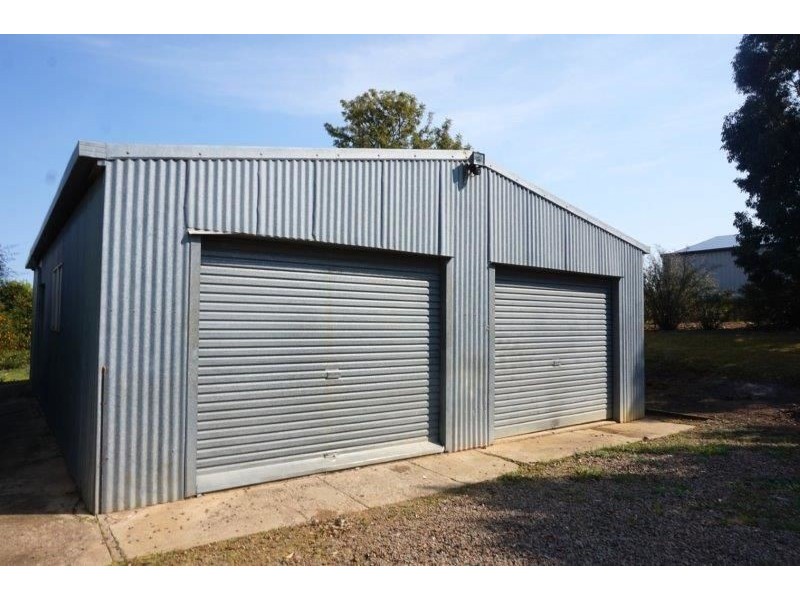 14 Lillian Street, Junee NSW 2663