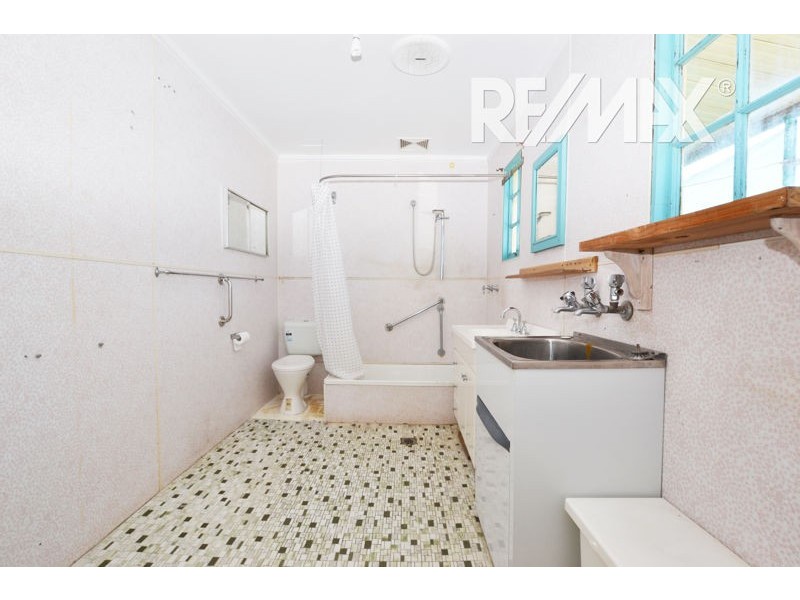 23 Percy Street, Junee NSW 2663