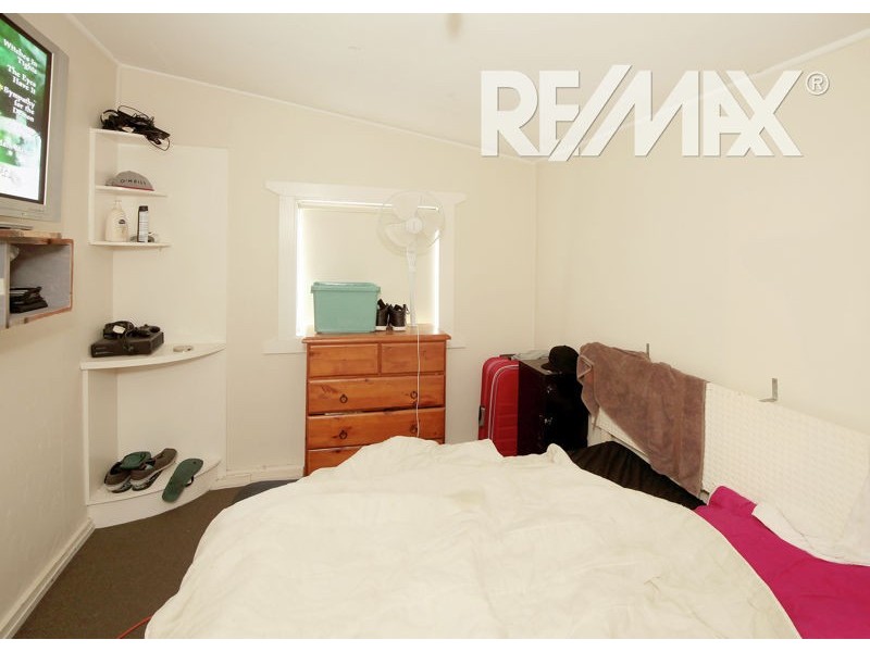 16 Crown Street, Junee NSW 2663