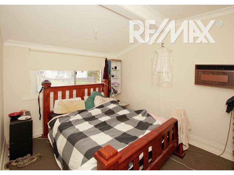 16 Crown Street, Junee NSW 2663