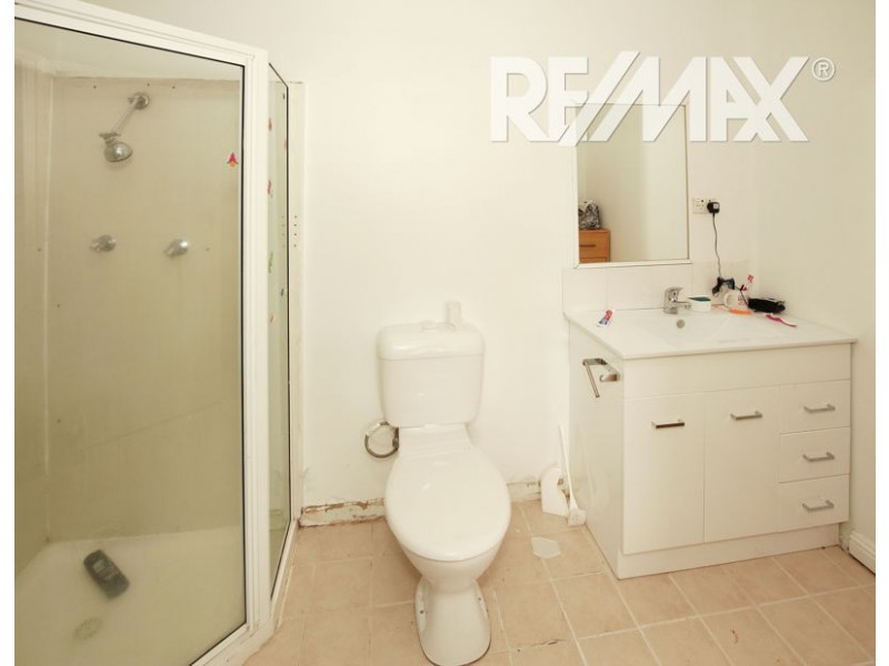 16 Crown Street, Junee NSW 2663