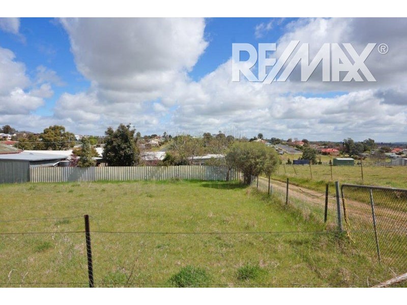 94 Hill Street, Junee NSW 2663
