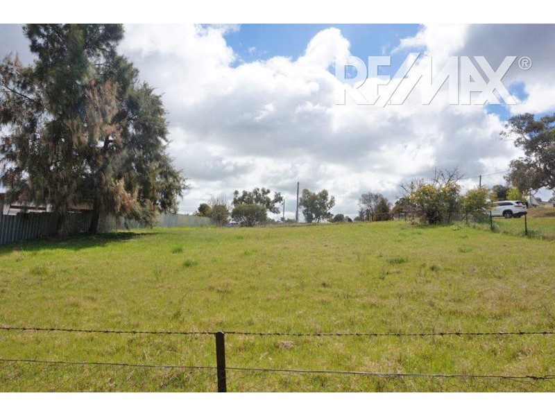 94 Hill Street, Junee NSW 2663