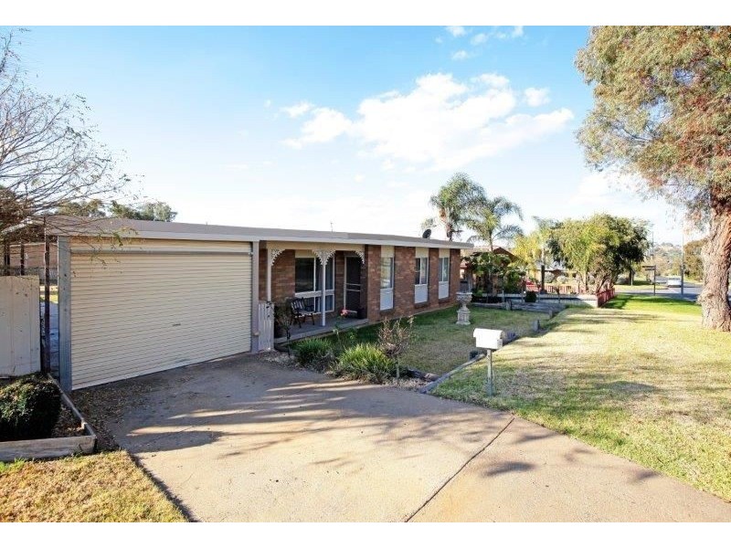 49 Percy Street, Junee NSW 2663