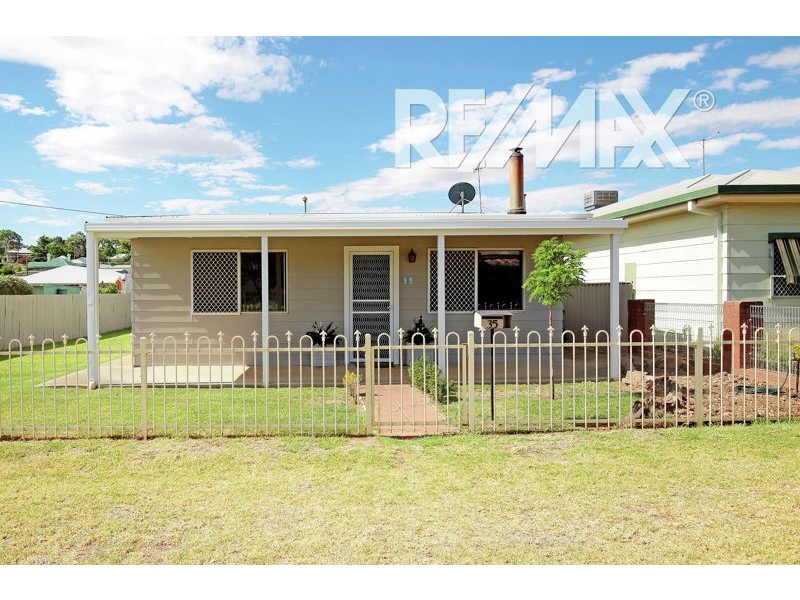 35 Regent Street, Junee NSW 2663