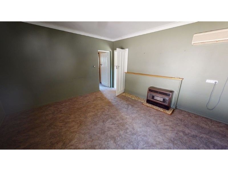 19 Elizabeth Street, Junee NSW 2663