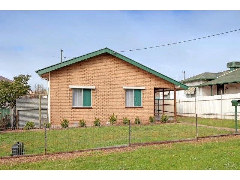 68 Joffre Street, Junee NSW 2663