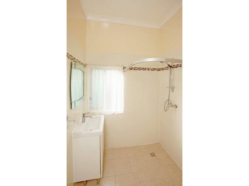 68 Joffre Street, Junee NSW 2663