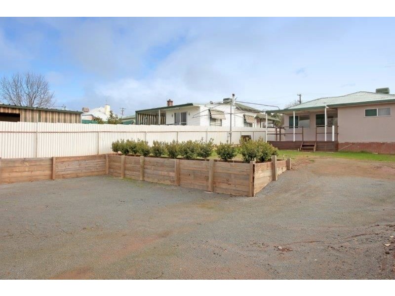 68 Joffre Street, Junee NSW 2663