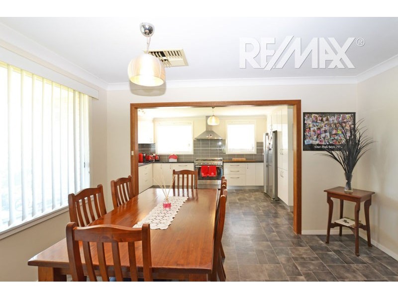 3 Kitchener Street, Junee NSW 2663