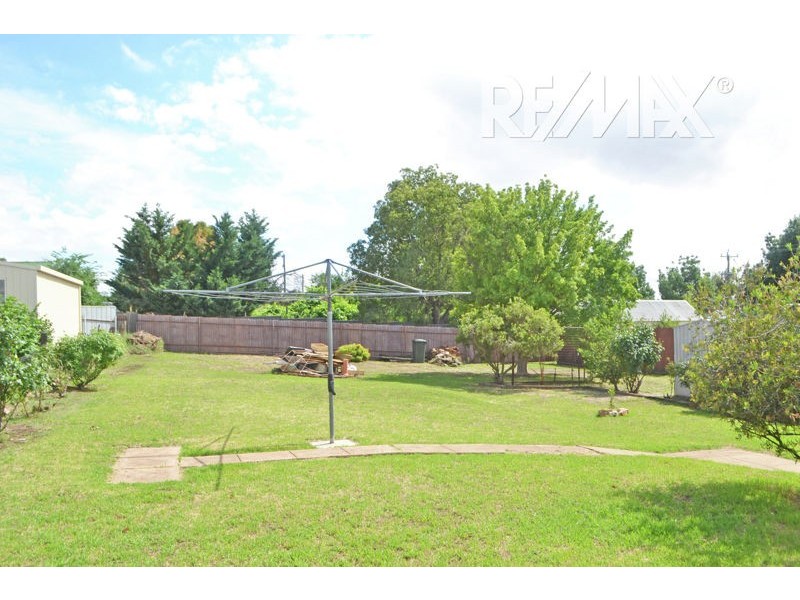19 Hammond Street, Junee NSW 2663