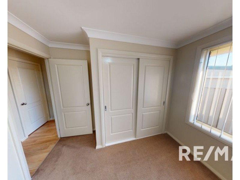 1 Johnston Street, Junee NSW 2663