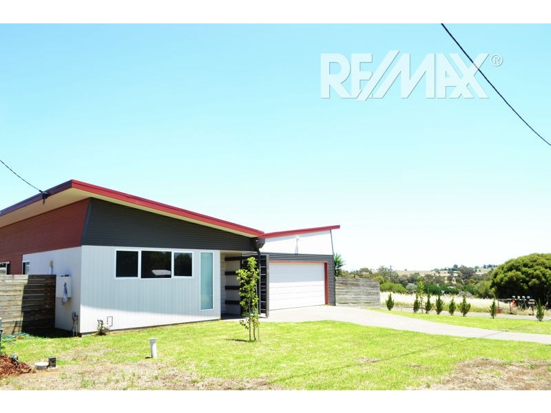 6 Vaughan street, Junee NSW 2663