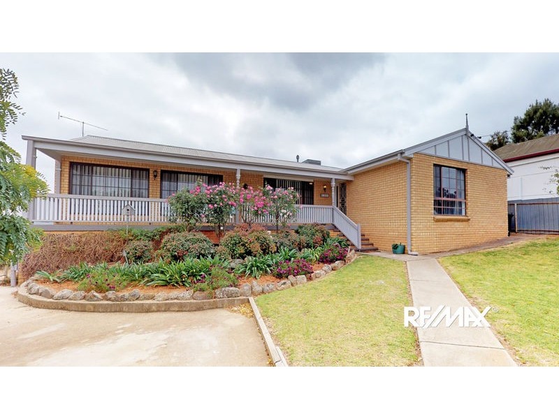 90 Hill Street, Junee NSW 2663