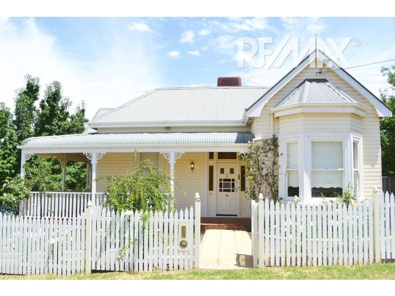 16 Wardle Street, Junee NSW 2663