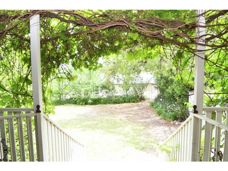 16 Wardle Street, Junee NSW 2663