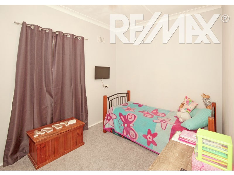 56 Regent St, Junee NSW 2663