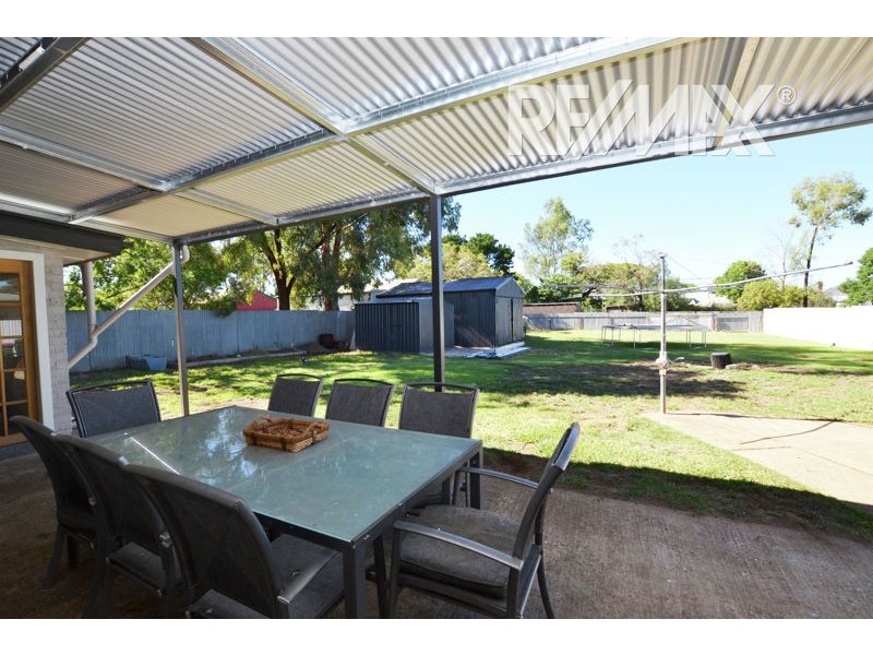 56 Regent St, Junee NSW 2663