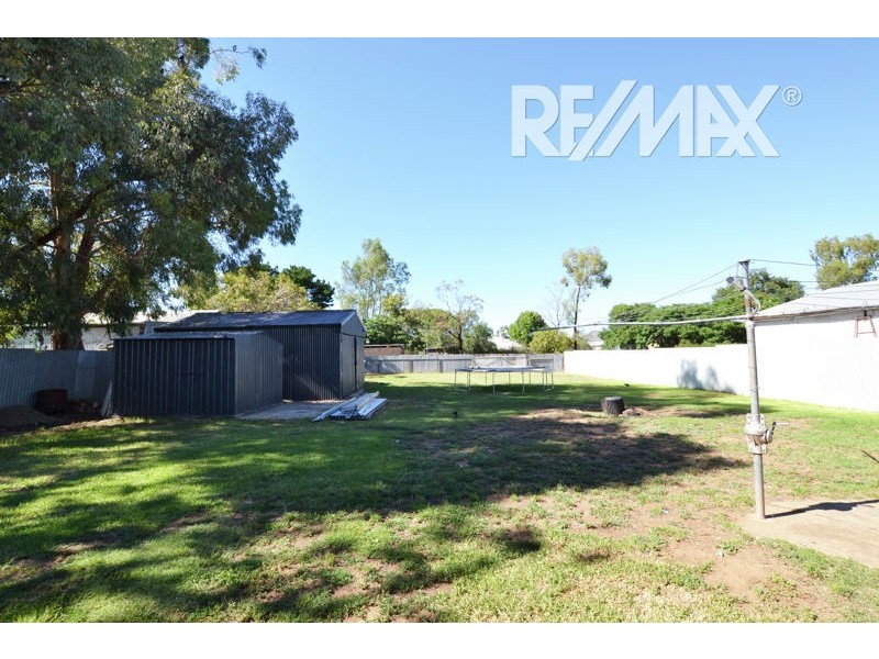 56 Regent St, Junee NSW 2663
