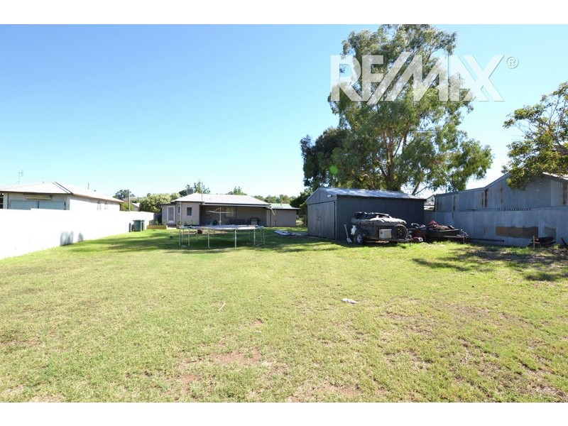 56 Regent St, Junee NSW 2663