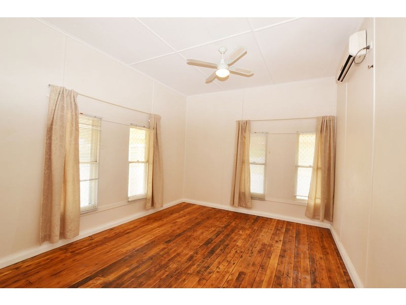46 Regent Street, Junee NSW 2663