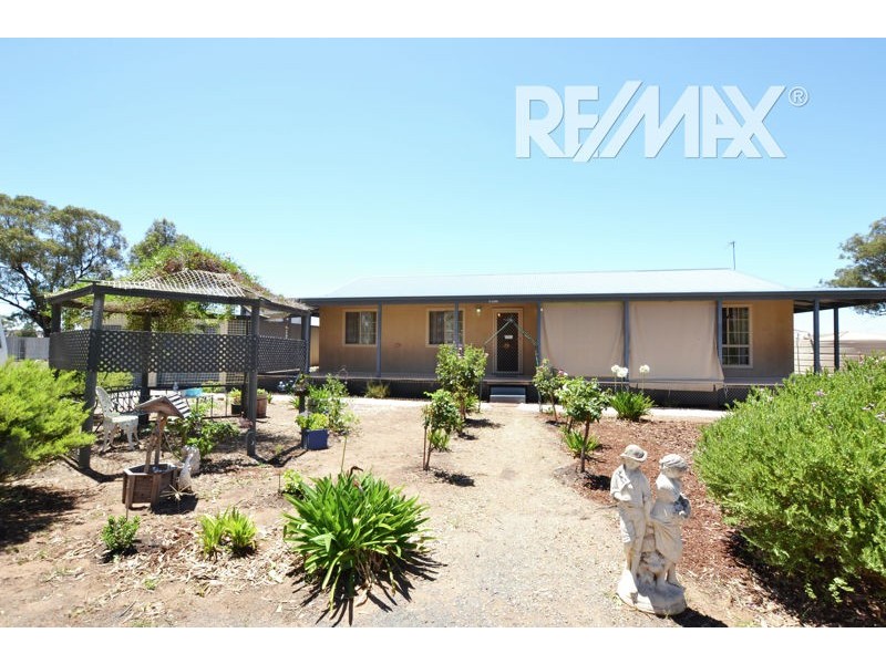 9-11 Howell Street, Junee NSW 2663