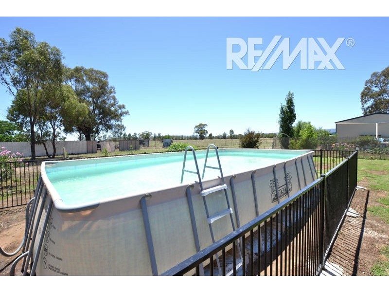 9-11 Howell Street, Junee NSW 2663