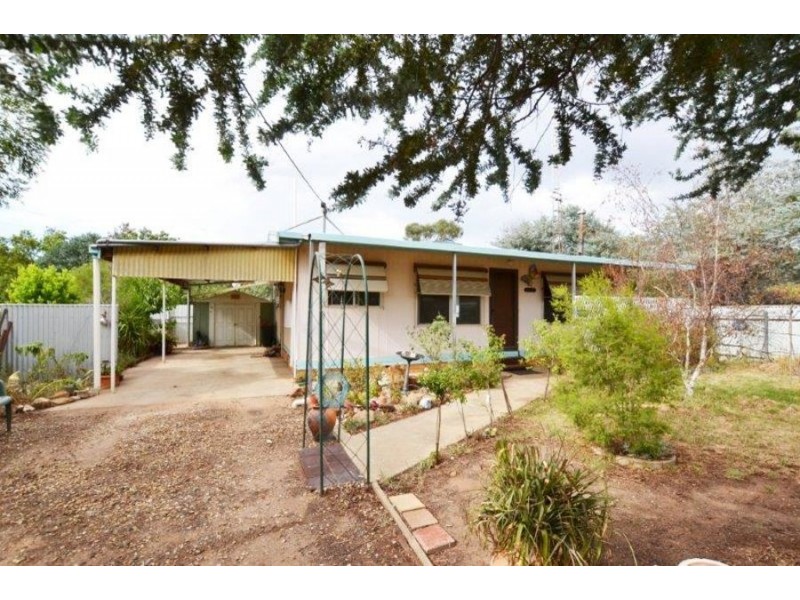 29 Loch Street, Ganmain NSW 2702
