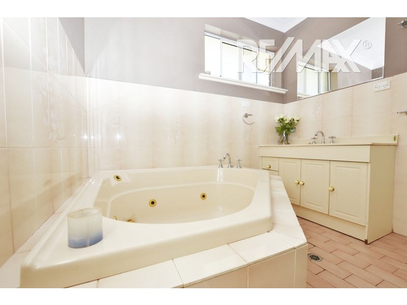 43 Pretoria Avenue, Junee NSW 2663