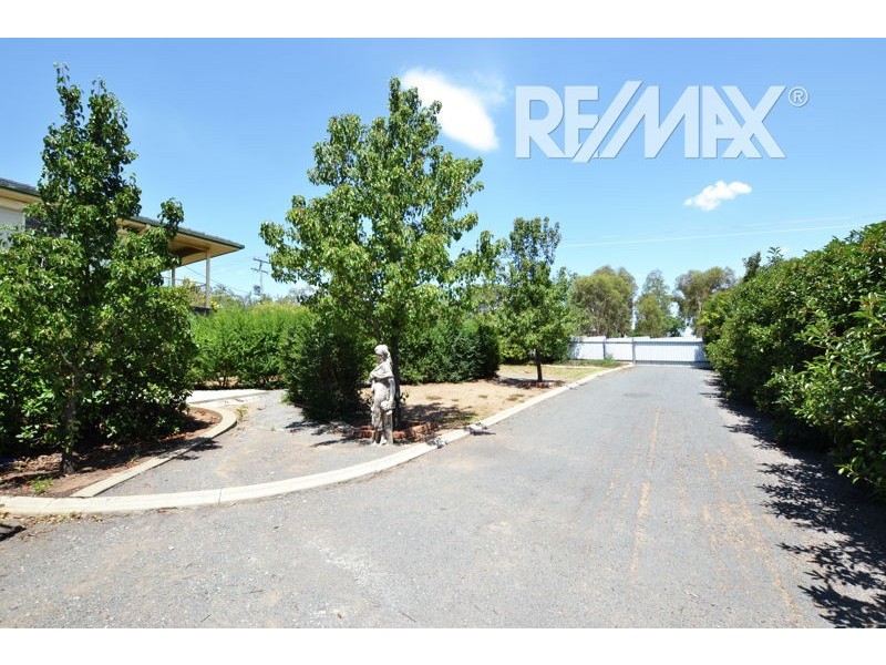 43 Pretoria Avenue, Junee NSW 2663