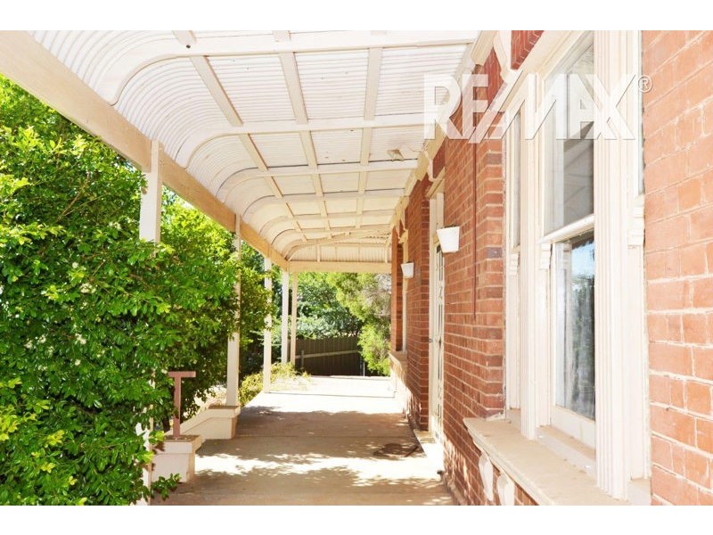 17 Kitchener Street, Junee NSW 2663