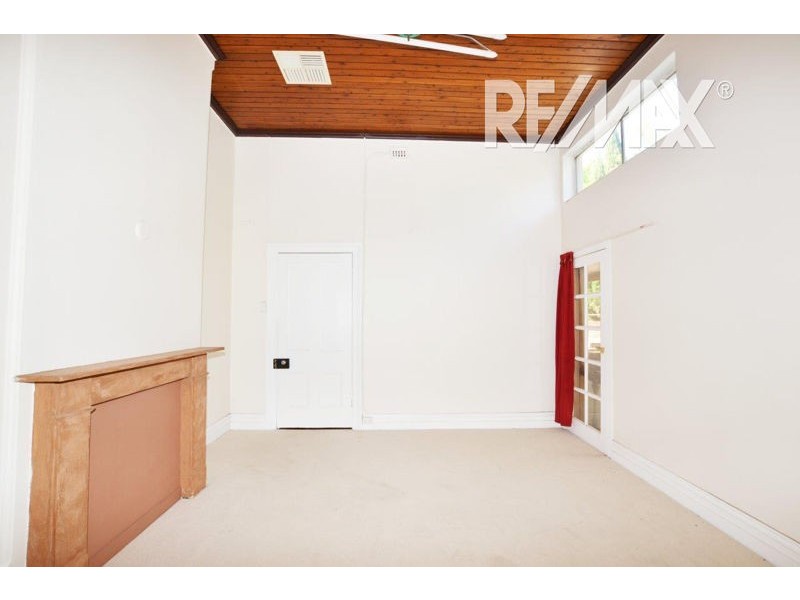 17 Kitchener Street, Junee NSW 2663