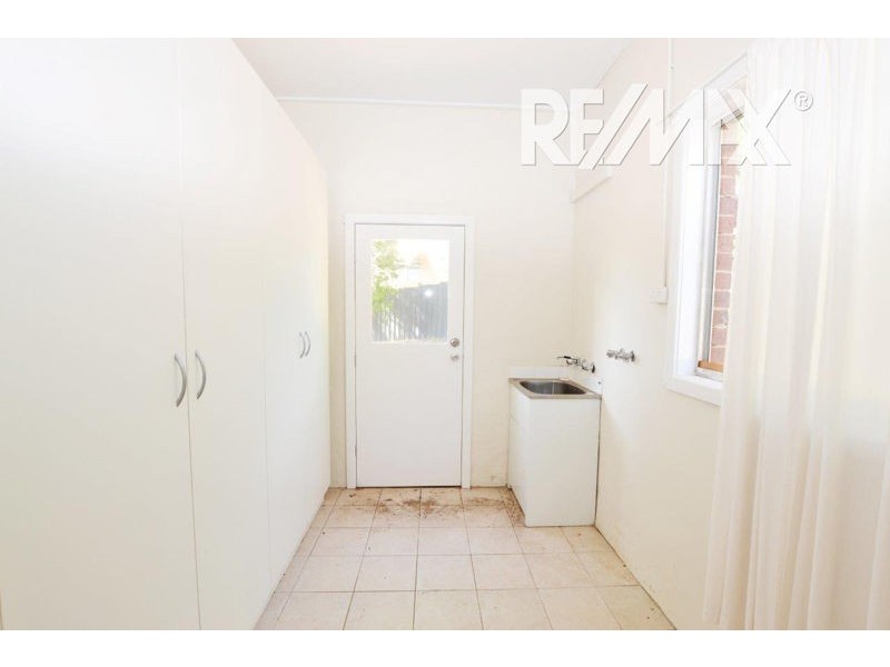 17 Kitchener Street, Junee NSW 2663