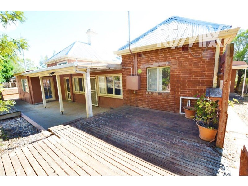 17 Kitchener Street, Junee NSW 2663