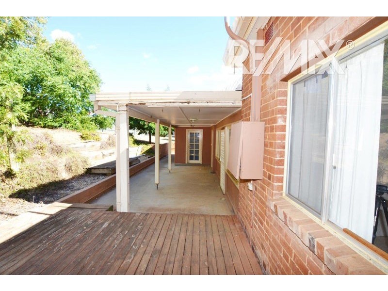 17 Kitchener Street, Junee NSW 2663