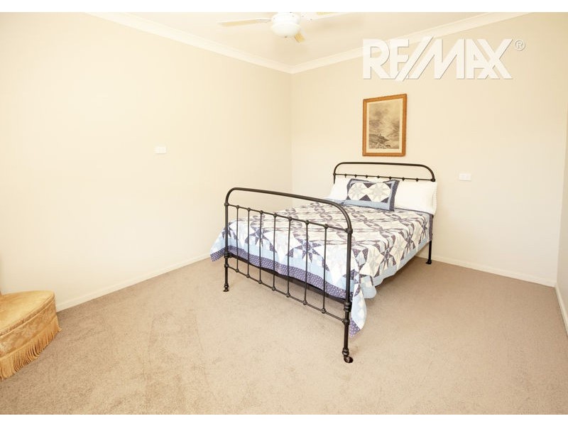 34 Kemp Street, Junee NSW 2663