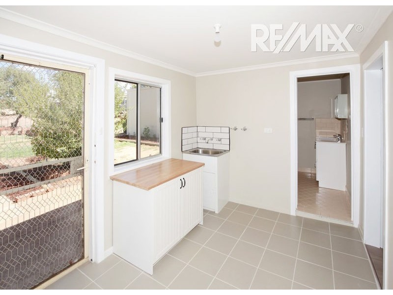 34 Kemp Street, Junee NSW 2663
